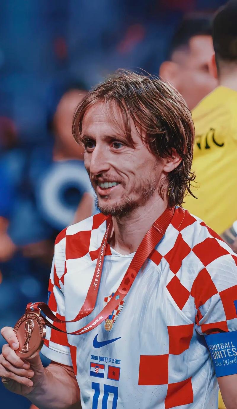 布克21+11詹姆斯23+6 太阳主场大胜湖人