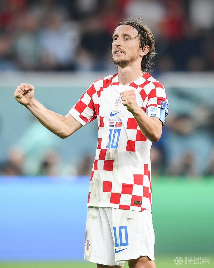 37分狂胜残阵勇士，完成三杀！鸭梨三节30分7助，库里巴特勒缺阵