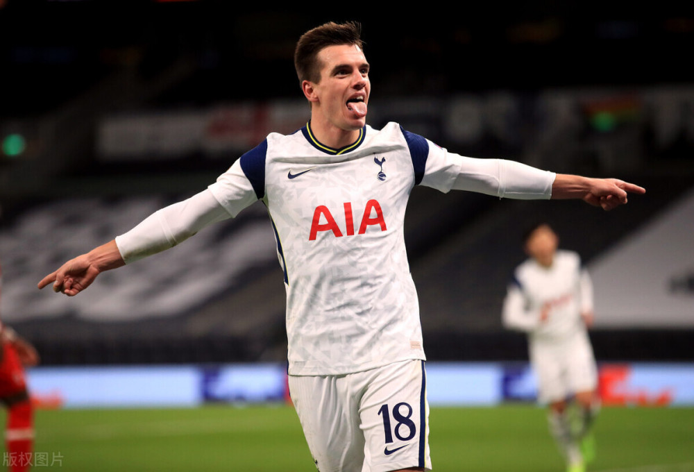 水晶宫主帅格拉斯纳足总杯失利后现身伦敦酒吧