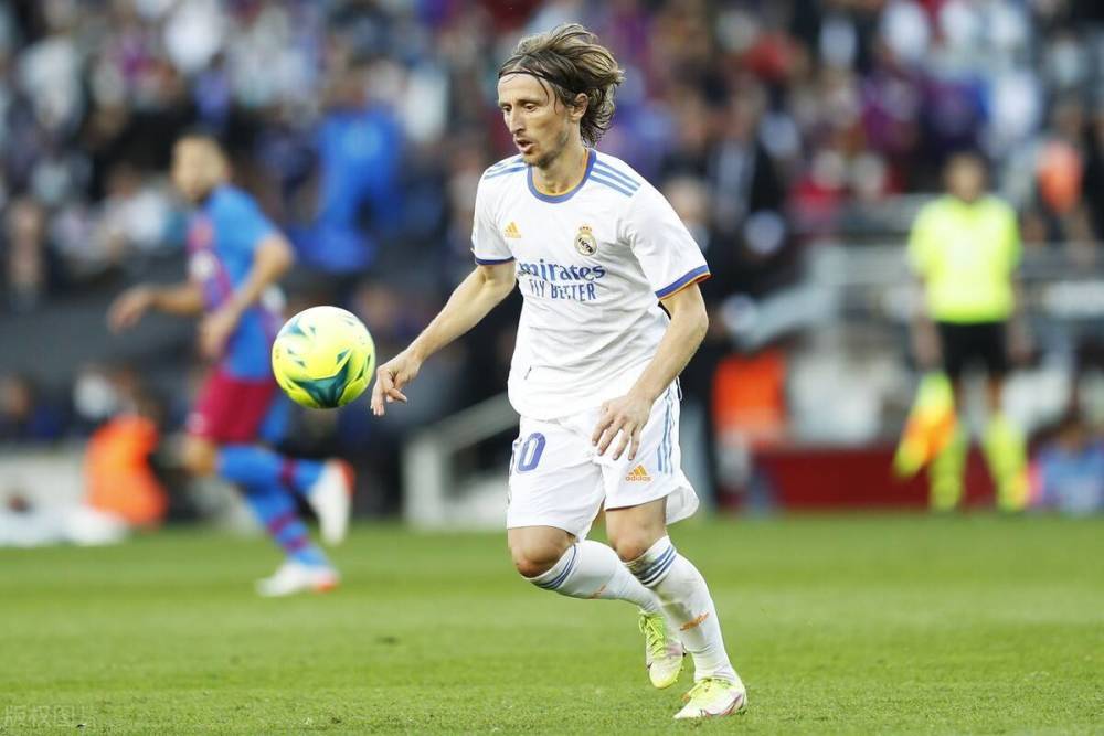 电竞选手转型内容创作备受关注